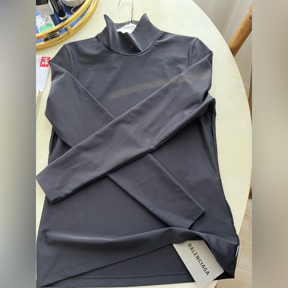 Balenciaga - Picture 2 of 3